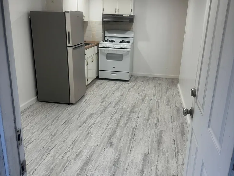 754 Bradford St #1 — Photo 6