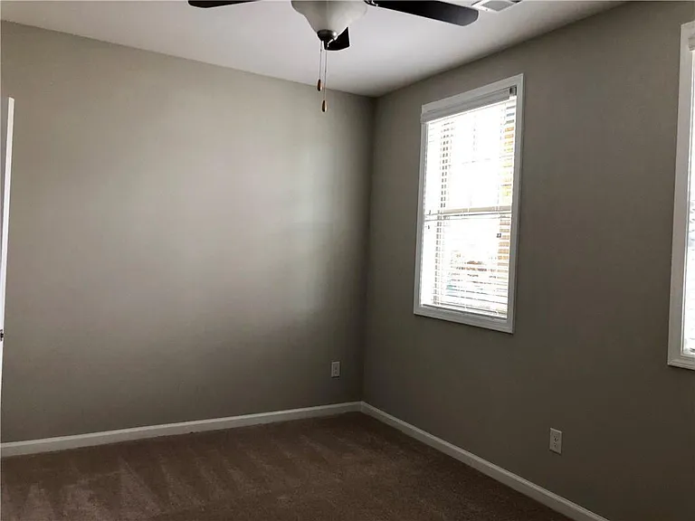 324 Beacons Pl — Photo 21