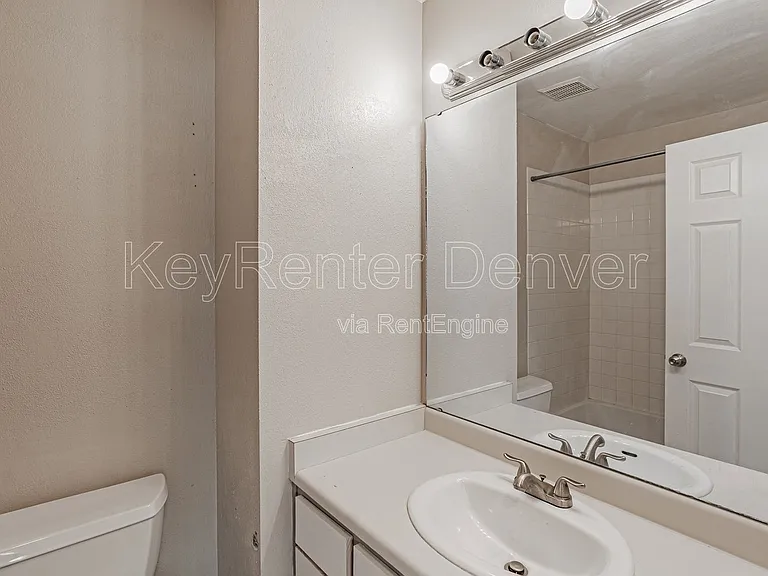 1099 S Walden Way #101 — Photo 3