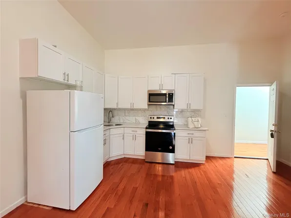 28 North St #1, Middletown, NY 10940
