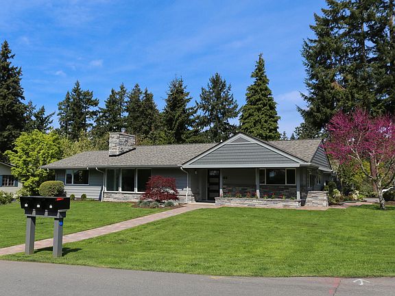 5th image of 902 18th Ave W