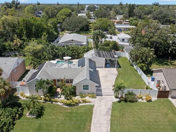4150 Helena St NE, Saint Petersburg, FL 33703