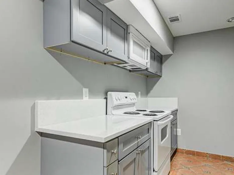 304 Nicole Ln — Photo 20