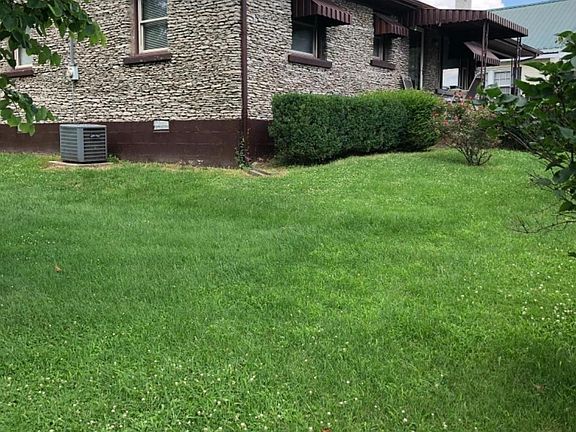 4th image of 315 E Oak St