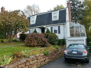 93 Woodmere Rd, West Hartford, CT 06119