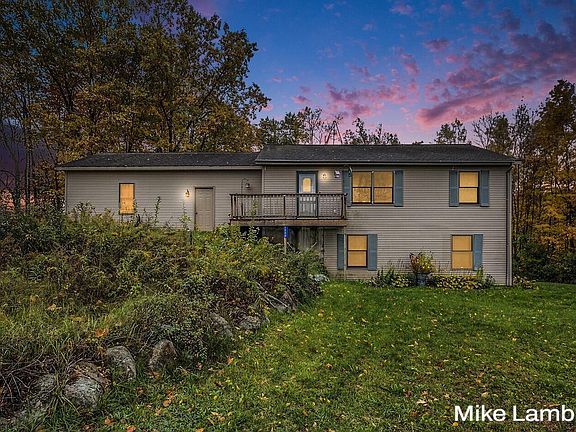 2nd image of 1500 Serenity Valley Dr NE