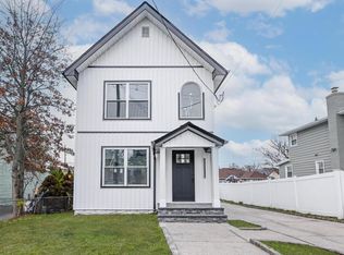 44 Catherine Avenue, Franklin Square, NY 11010