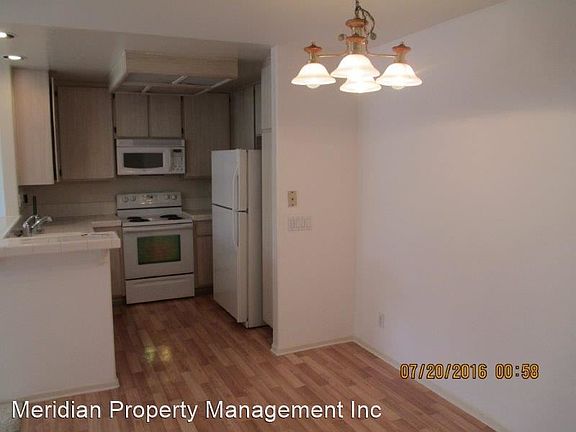 3rd image of 580 Camino De La Reina Unit 328