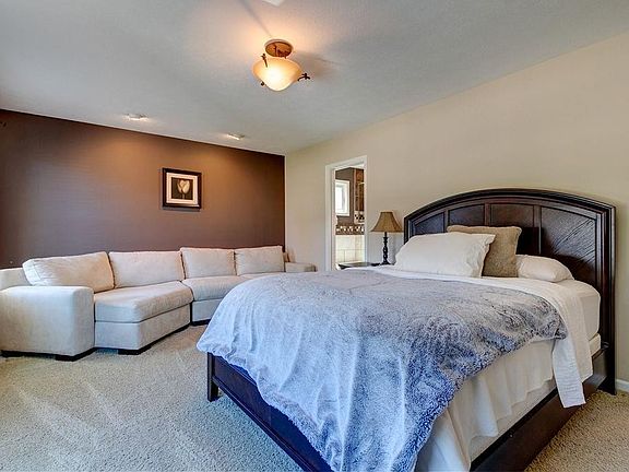 5th image of 28727 Uxbridge Dr