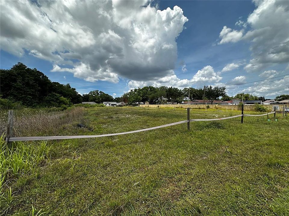 2nd image of 11580 Henderson Rd