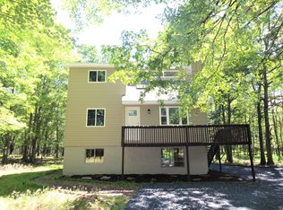 60 Tennyson Cir, Albrightsville, PA 18210
