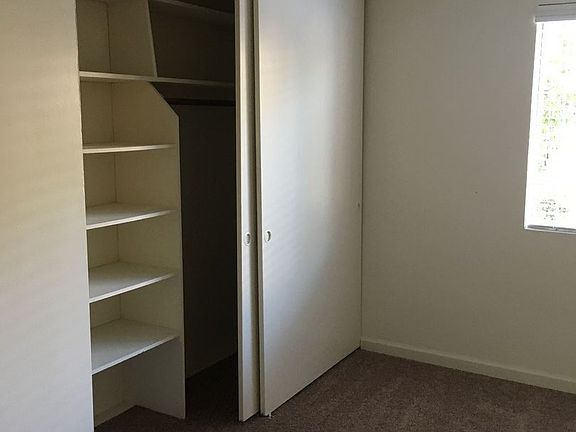 5th image of 2117 22nd St APT 06