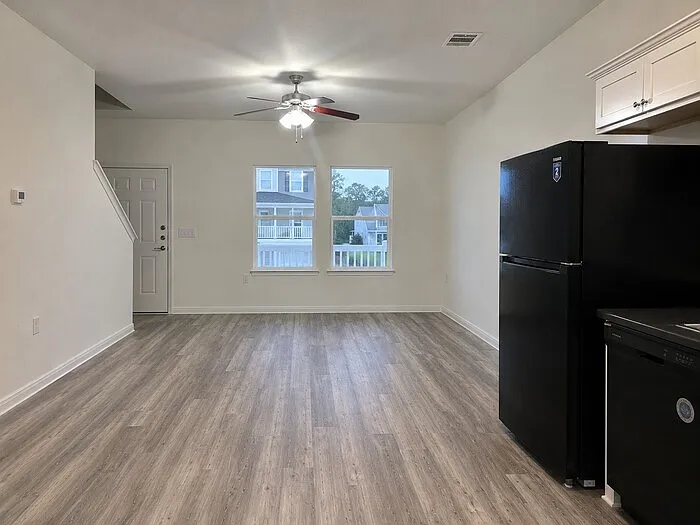 6315 Red Oak Dr — Photo 8