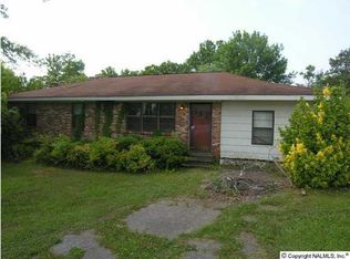 86 Willow St, Russellville, AL 35653