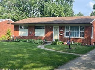 8844 Headley Dr, Sterling Heights, MI 48314
