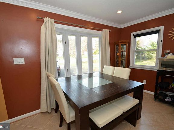 3rd image of 7221 Vellex Ln