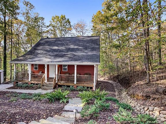 3rd image of 3926 Lake Ct