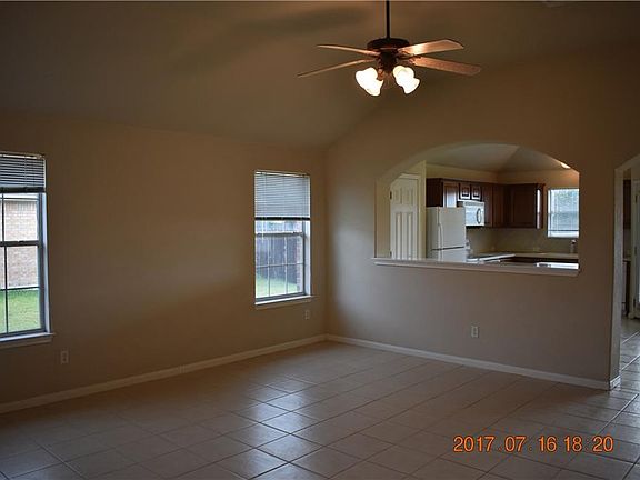 3rd image of 131 Gainer Dr
