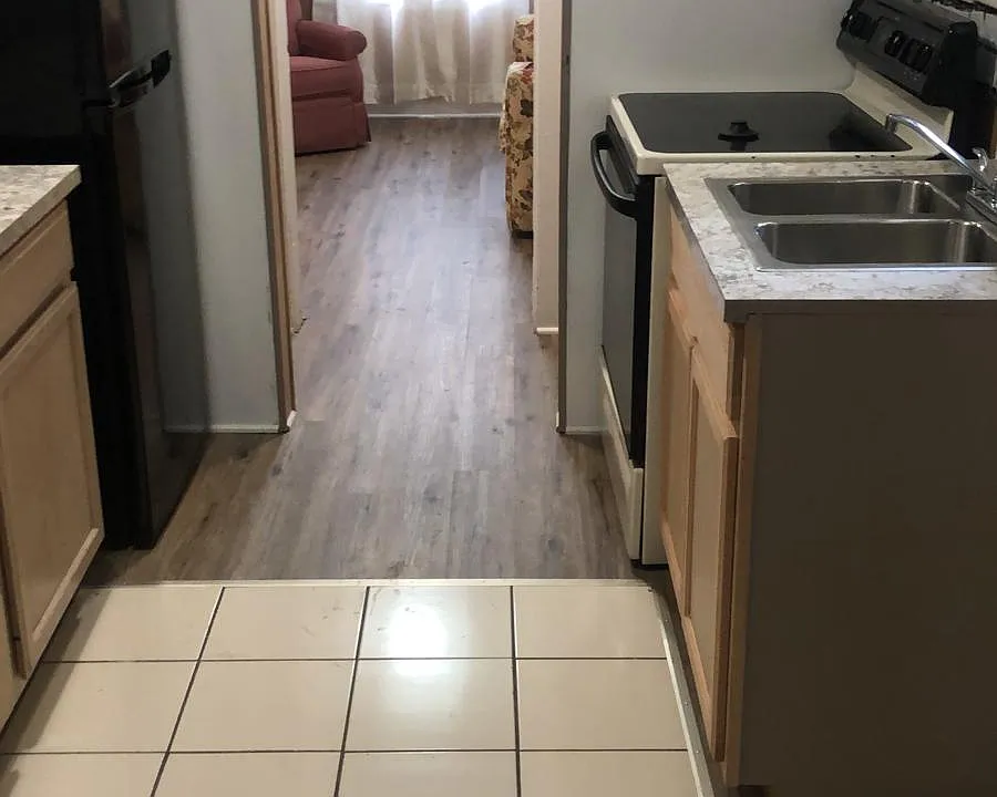 944 Winona Dr #3