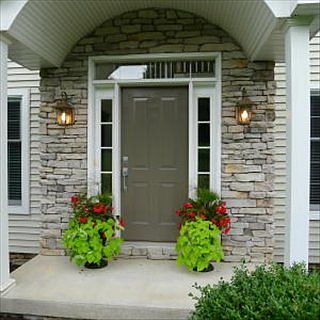 3rd image of 194 Springdale Ln
