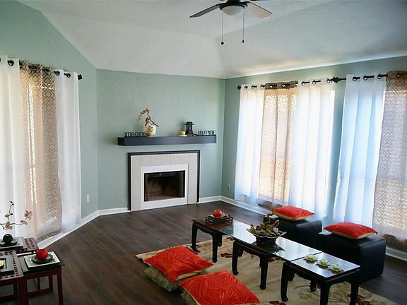 2nd image of 8503 Sandy Glen Ln