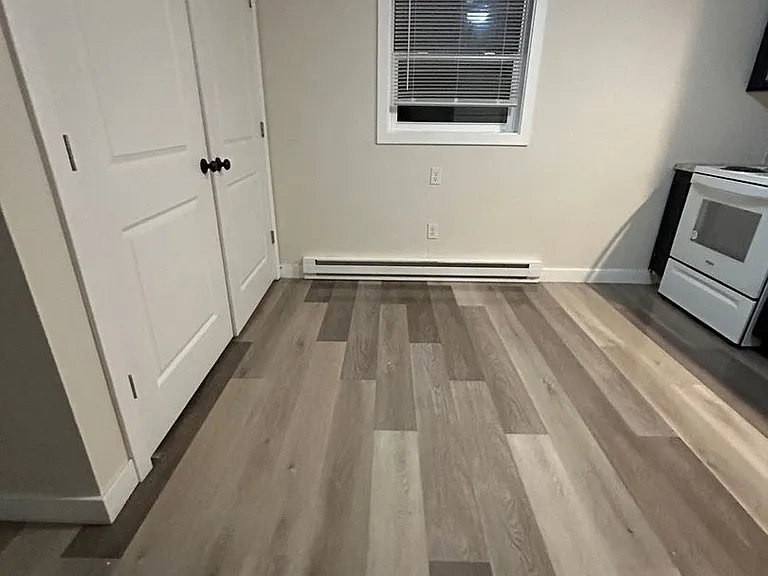 2504 E Oakbrook Dr — Photo 8