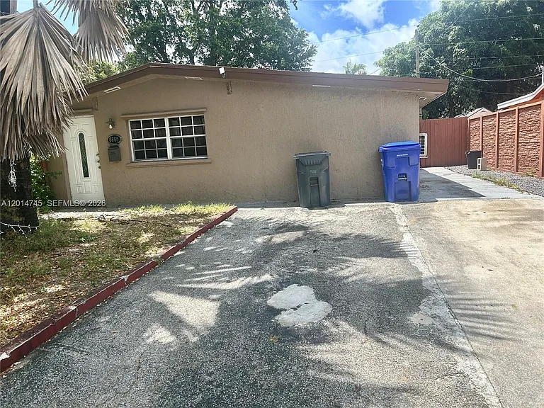 6660 Johnson St — Photo 7