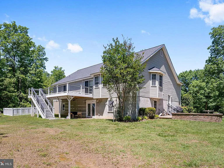 8009 Burrell Rd — Photo 58