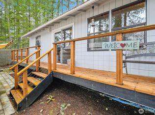 10209 Edgewood Dr, Anderson Island, WA 98303