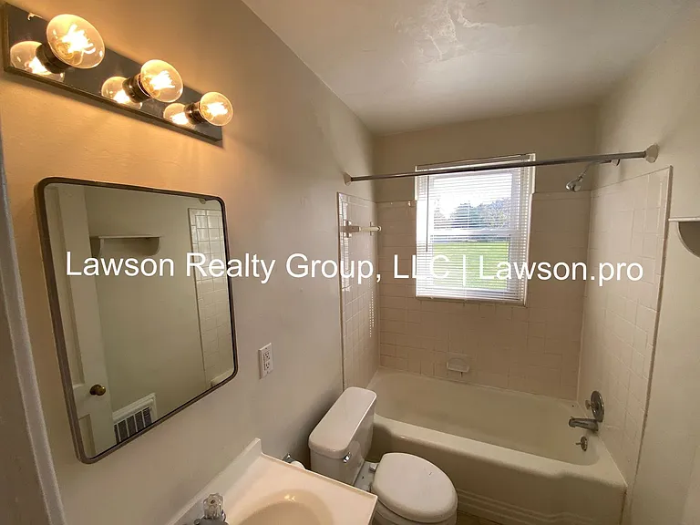 Bowman 2611-2613 — Photo 25