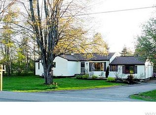 6474 Chestnut Ridge Rd, Orchard Park, NY 14127