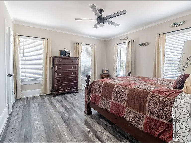 1515 Lake Eva Cir — Photo 21