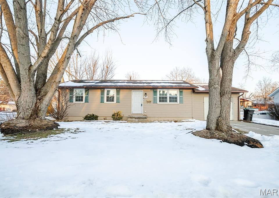4709 Snow White Ter, Alton, IL 62002 | Zillow