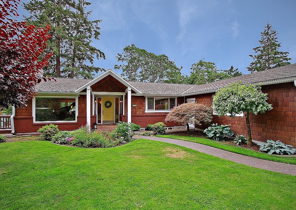 For Sale: 8707 Lake Steilacoom Point Rd, Lakewood, WA 98498