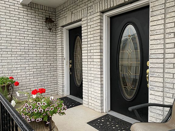 Entry, Rental unit is on the left