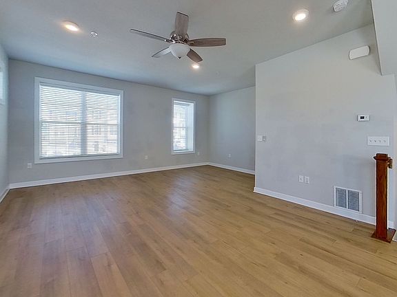 5th image of 126 Hudson Blvd