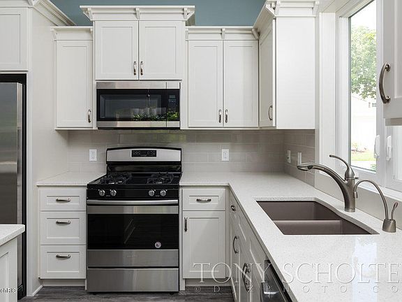 4th image of 4304 Cottage Trl #53