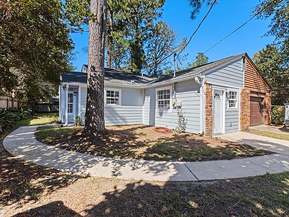 3rd image of 3234 Albert Dr