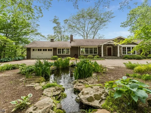 12 Woodland Rd, Franklin Twp., NJ 08867