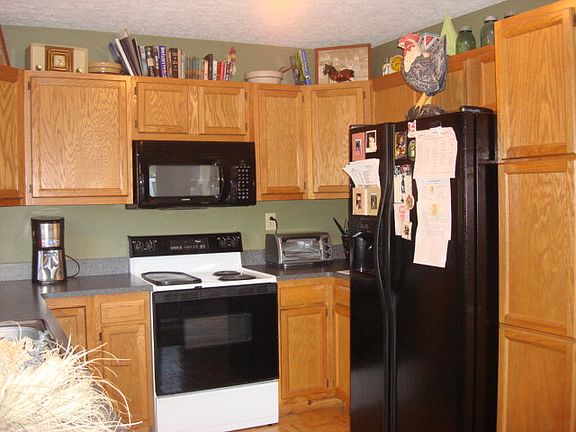 3rd image of 115 Murray Ln