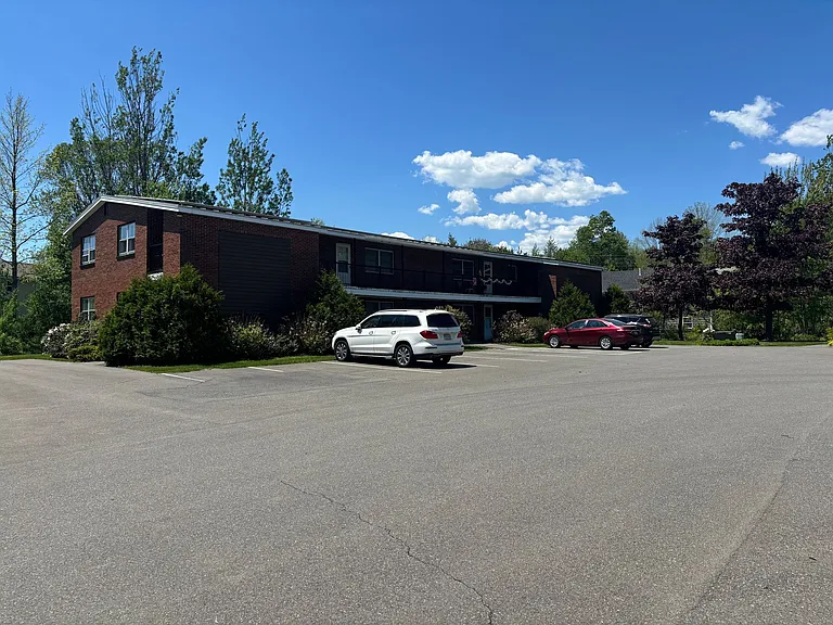 172 Camden St — Photo 2