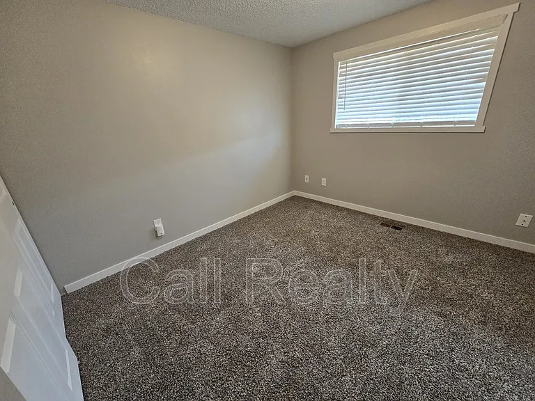 2114 S Fawn Dr — Photo 8