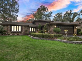 292 Juniper Dr, Wood Dale, IL 60191