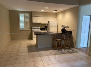 6598 W Sample Rd #6598, Pompano Beach, FL 33067