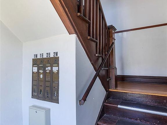 3rd image of 4877 Goethe Ave