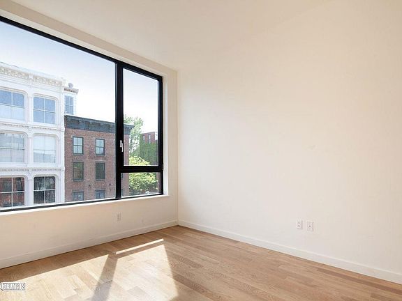 3rd image of 687 Driggs Ave APT 2D