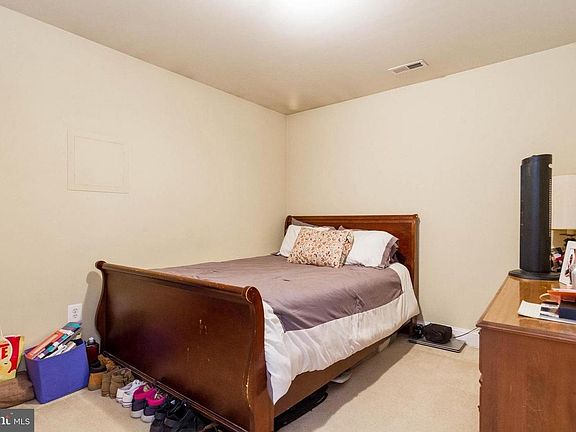 4th image of 27 Quarterpole Ct #Basement