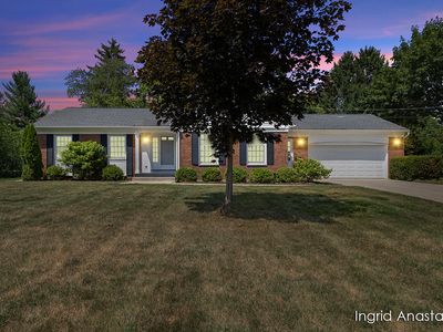830 Greenbrier Dr SE, Grand Rapids, MI, 49546