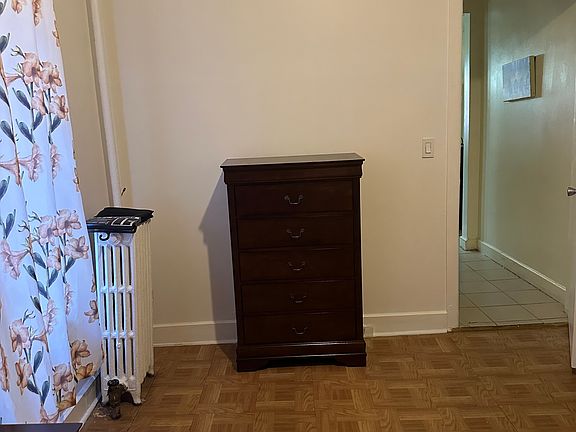 3rd image of 2187 Holland Ave