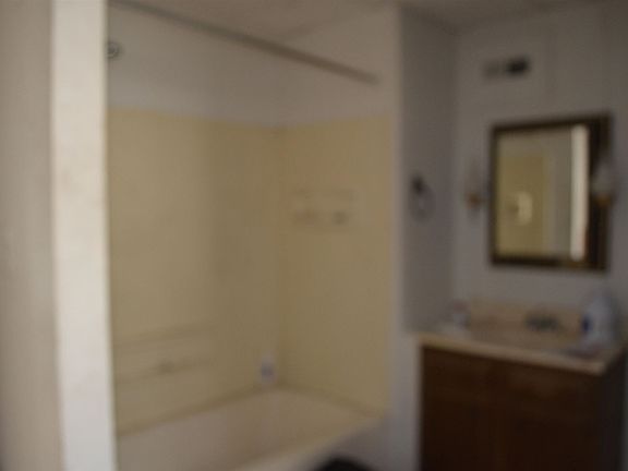 5th image of N Russell St